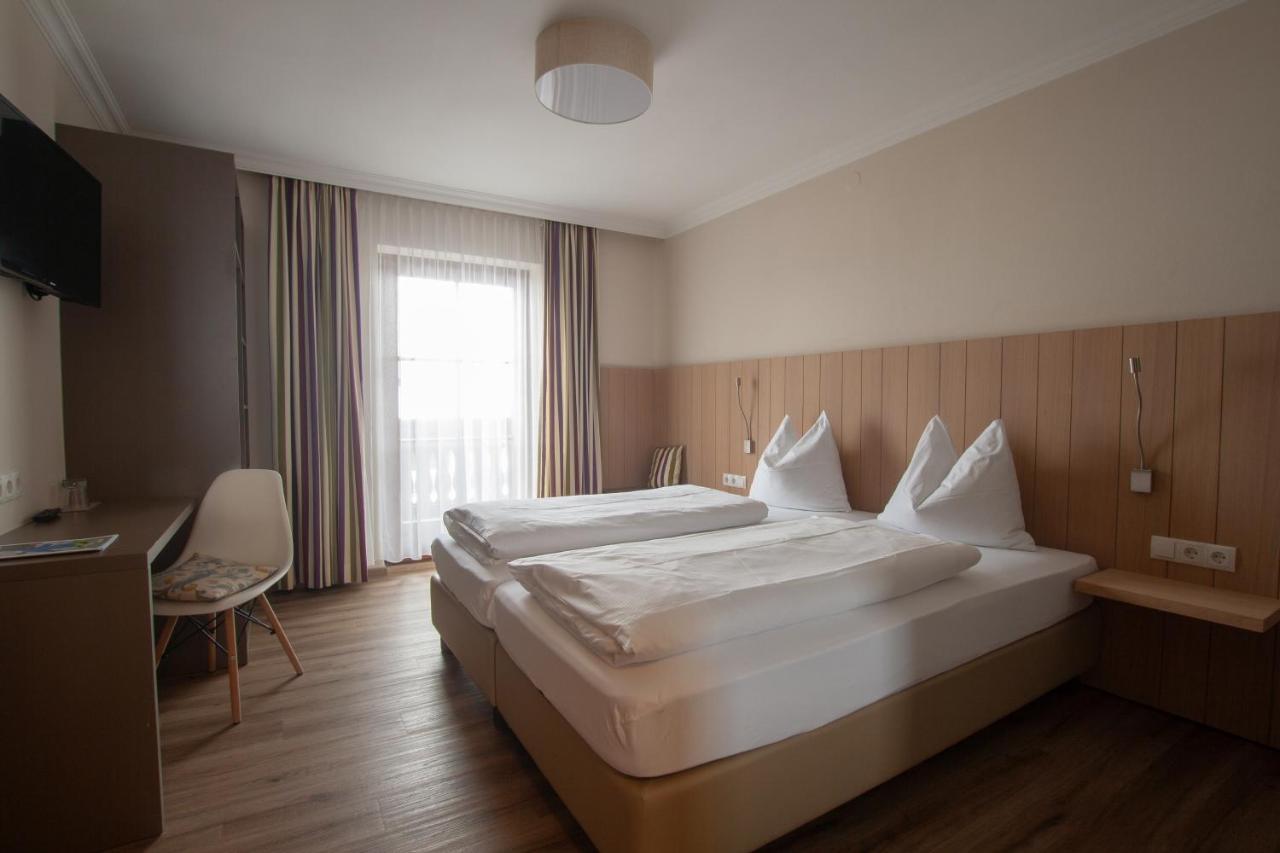 Neuwirt - Boutiquehotel & Wirtshaus Bad Vigaun Room photo